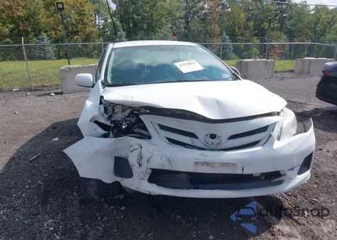 2013 Toyota Corolla L из США, поврежденный, VIN 2T1BU4EE1DC096564